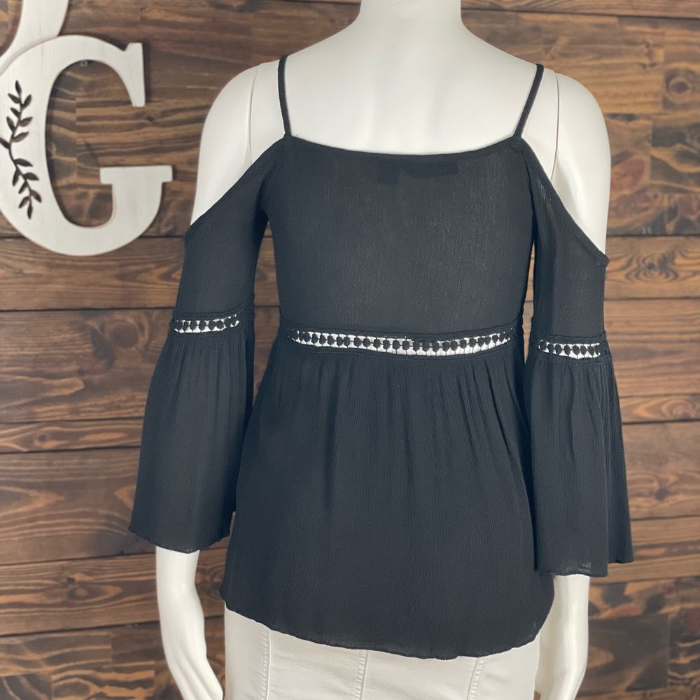 Runway Story | Crochet Eyelet Cold Shoulder Blouse Black Ruched Bell Sleeve - Picture 4 of 9